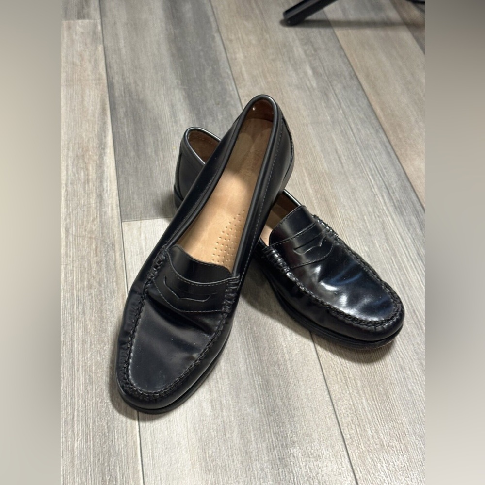 G.H. Bass & Co. Weejuns Black Leather Penny Loafer Women’s 9.